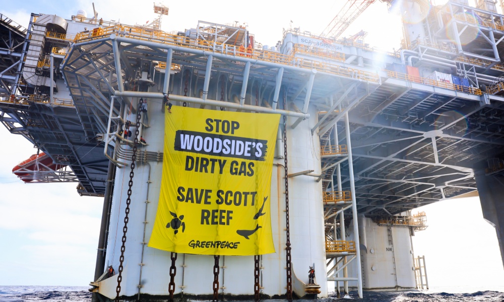 Image accompanying Greenpeace activists charged after disrupting Woodside offshore gas project
